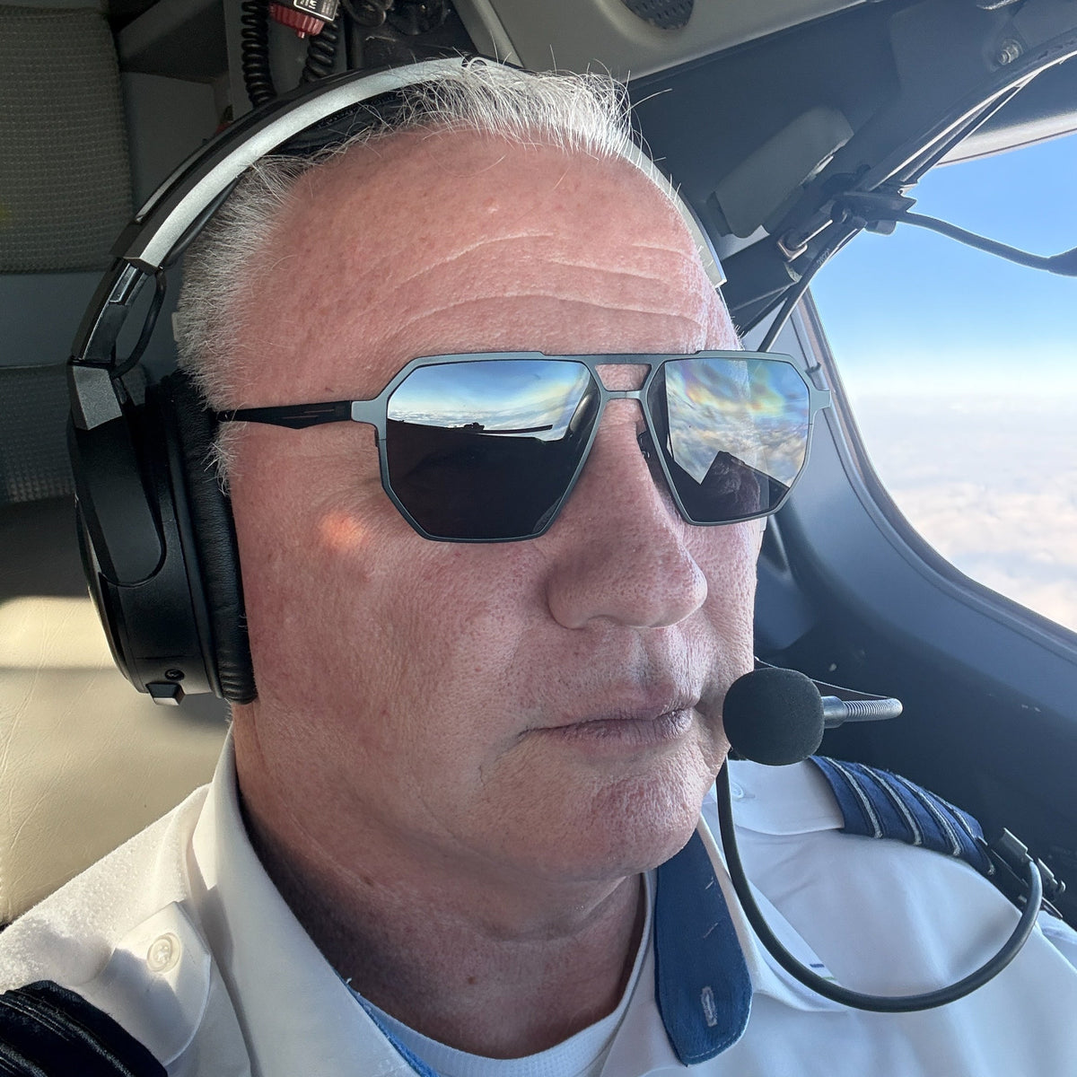 Headset-Friendly Sunglasses: Why Pilots Need Slim Temples